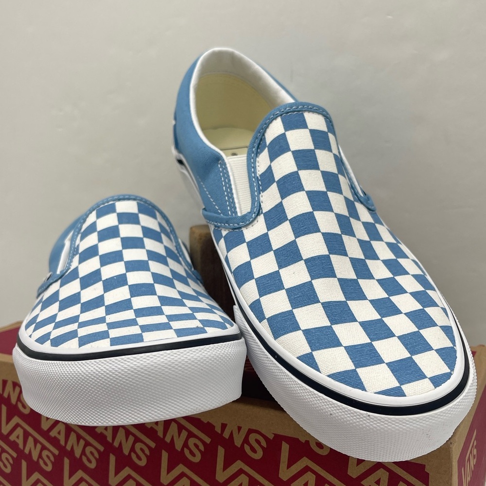 Vans Men’s Blue White Checkered Classic Slip-On
Color Theory Checkerboard - Picture 11 of 16